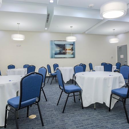 Holiday Inn Express & Suites Houston - Hobby Airport Area By Ihg Bagian luar foto